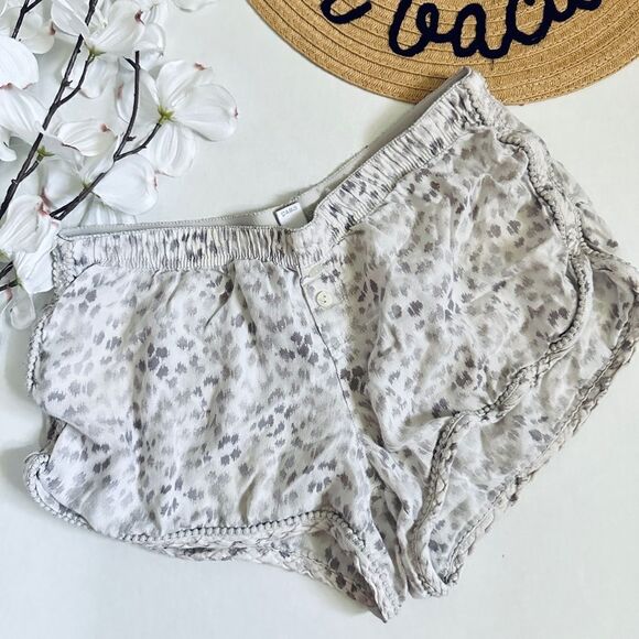 Victorias Secret Y2K leopard print cotton fold over logo pajama shorts - Picture 2 of 6